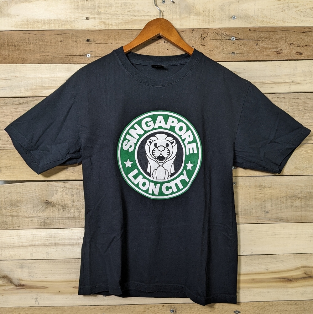 Lion City Singapore Black Graphic T Size L